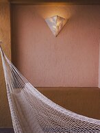 Los Patios Hotel