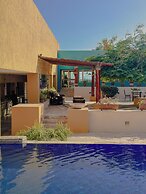Los Patios Hotel