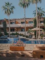 Los Patios Hotel