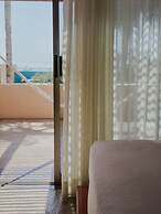 Los Patios Hotel