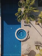 Los Patios Hotel