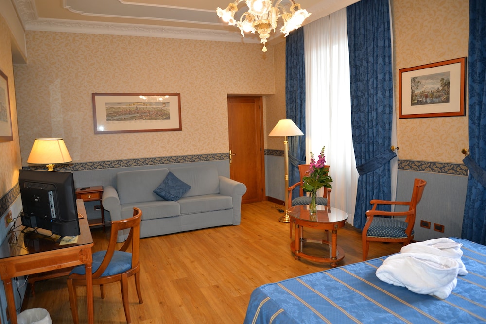 Strozzi Palace Hotel