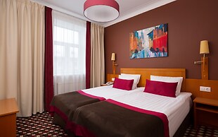 Oktiabrskaya Hotel