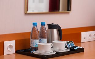 Oktiabrskaya Hotel