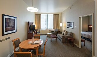 Le Square Phillips Hotel And Suites