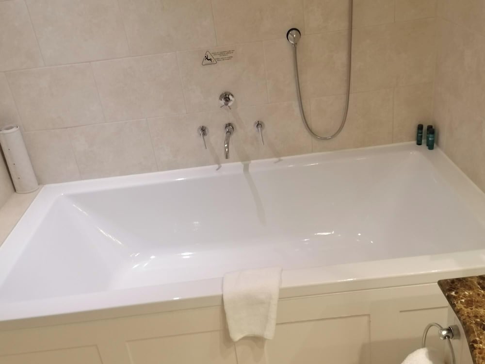 The Elvetham Hotel