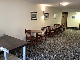 Luxury Inn And Suites
