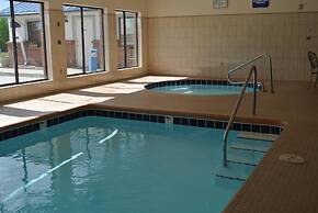 Luxury Inn And Suites