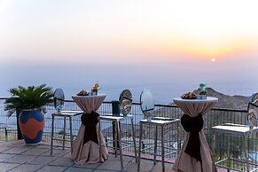Oryx Grand Jebel Hafeet