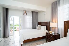 Lazy Parrot Inn