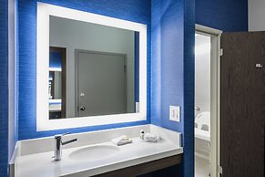 Holiday Inn Express & Suites Saskatoon Centre by IHG