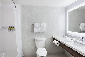 Holiday Inn Express & Suites Saskatoon Centre by IHG