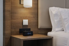 Holiday Inn Express & Suites Saskatoon Centre by IHG