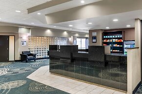 Clarion Hotel & Suites