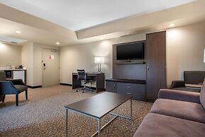 Clarion Hotel & Suites