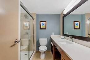 Clarion Hotel & Suites