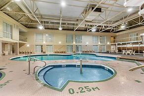 Clarion Hotel & Suites