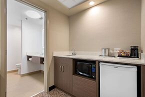 Clarion Hotel & Suites