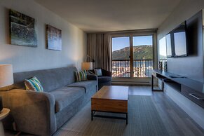 Oceanfront Suites at Cowichan Bay