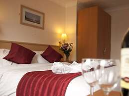 Denewood Hotel - Guest Accomodation