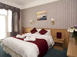 Denewood Hotel - Guest Accomodation