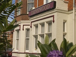 Denewood Hotel - Guest Accomodation