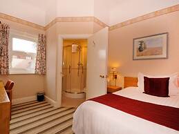 Denewood Hotel - Guest Accomodation