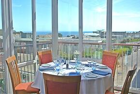 Riviera Hotel & Holiday Apartments