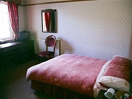 The Fox & Hounds Hotel