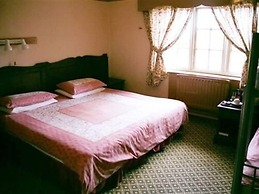 The Fox & Hounds Hotel