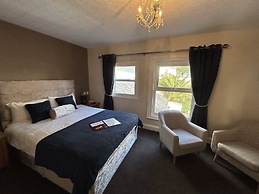 Lynton House