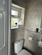 Acorn Lodge