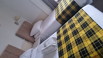 The Hampton Court Guesthouse