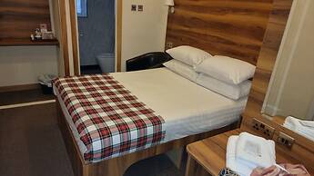 The Hampton Court Guesthouse