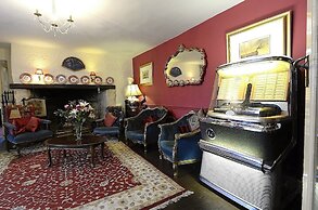 Meryan House Hotel