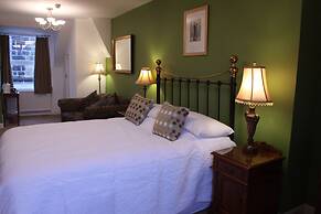 Wynnstay House