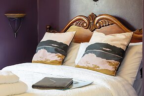 Wynnstay House