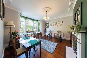Wynnstay House
