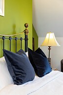 Wynnstay House