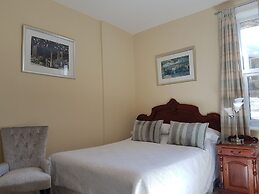 Wynnstay House