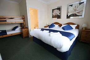 The Corner House Hotel Gatwick