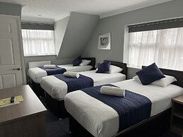 The Corner House Hotel Gatwick