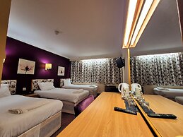 Supreme Inn Boston