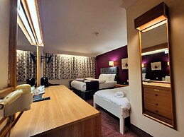 Supreme Inn Boston
