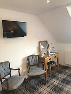 Meadhon House