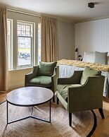 Pine Trees Hotel