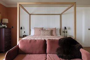 Pine Trees Hotel