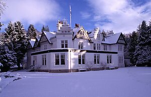 Pine Trees Hotel