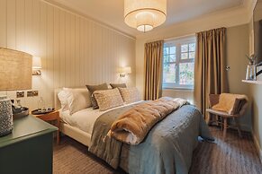 Pine Trees Hotel