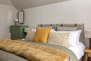 Pine Trees Hotel